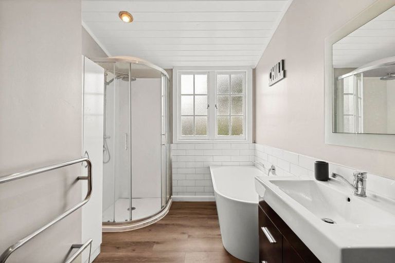 Photo of property in 11 Hall Street, Cambridge, 3434