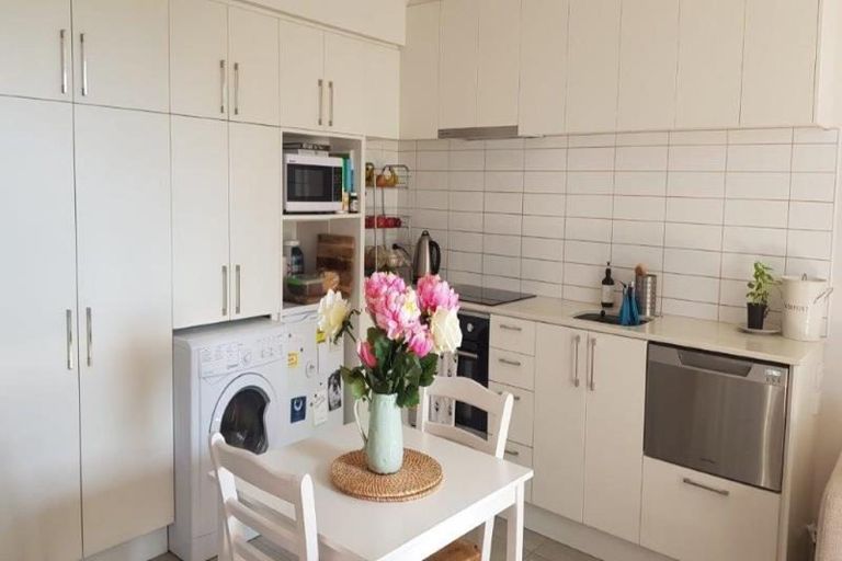 Photo of property in 3/90 Edgeware Road, St Albans, Christchurch, 8014