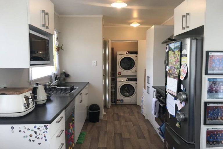 Photo of property in 42 Lingfield Street, Glenfield, Auckland, 0629