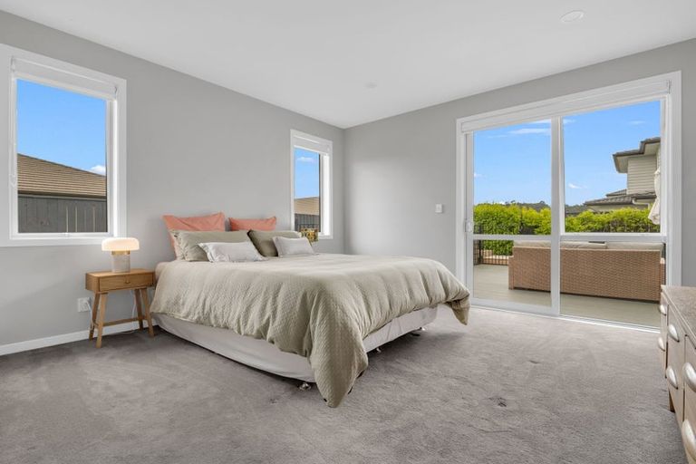 Photo of property in 14 Aporo Drive, Kumeu, 0810