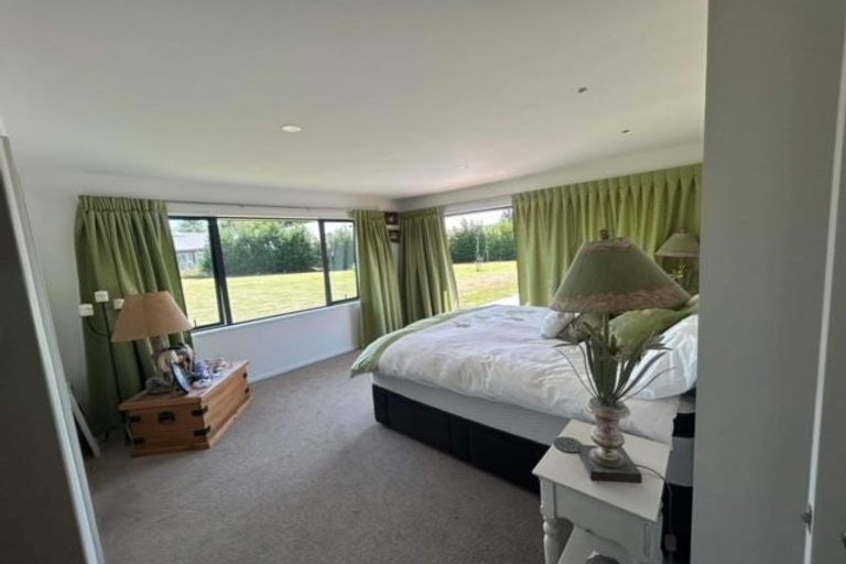 Photo of property in 205 High Street, Oxford, 7430