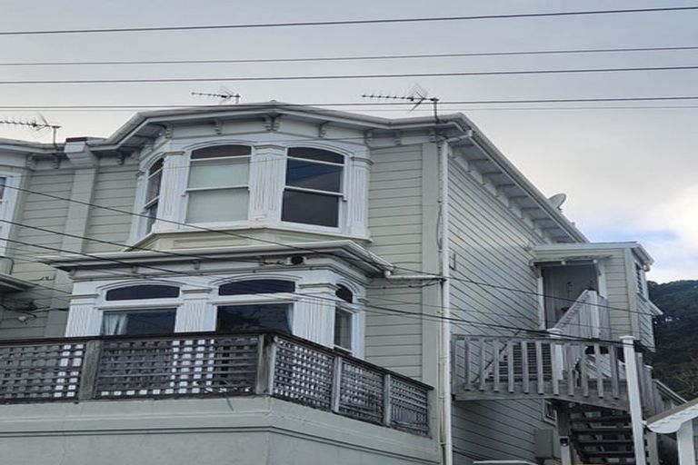 Photo of property in 33 Austin Street, Mount Victoria, Wellington, 6011