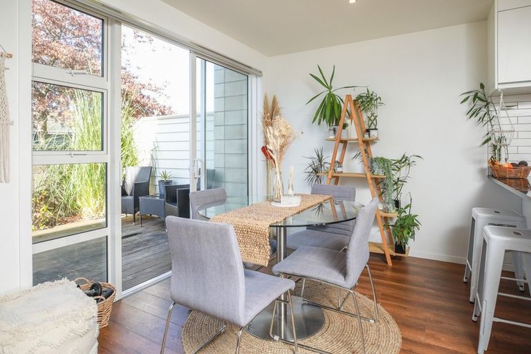 Photo of property in 39u2 Norton Road, Frankton, Hamilton, 3204