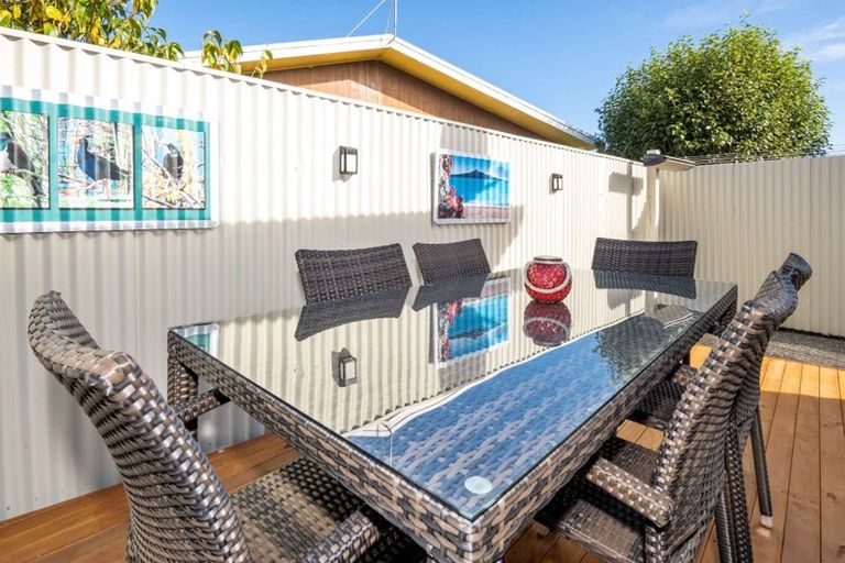 Photo of property in 2/832 Cook Place, Raureka, Hastings, 4120