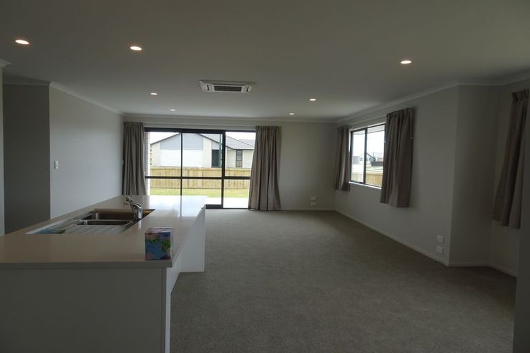Photo of property in 6 Piata Street, Papamoa Beach, Papamoa, 3118
