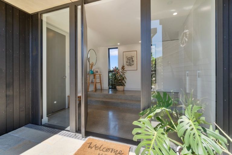 Photo of property in 28 Capriole Crescent, Kingseat, Papakura, 2580