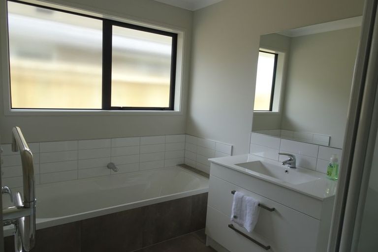 Photo of property in 6 Piata Street, Papamoa Beach, Papamoa, 3118
