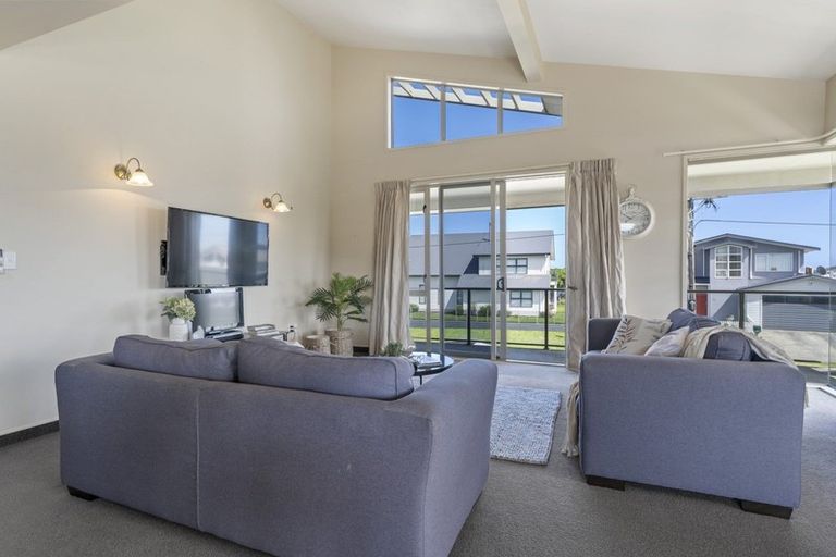 Photo of property in 27 Nelson Street, Foxton Beach, Foxton, 4815