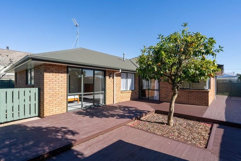 Photo of property in 27 Bowen Street, Cambridge, 3434