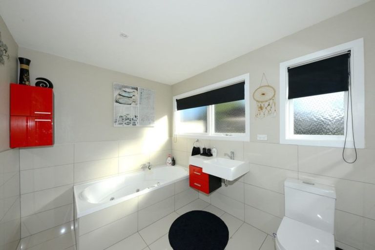 Photo of property in 116 Richardson Terrace, Woolston, Christchurch, 8023