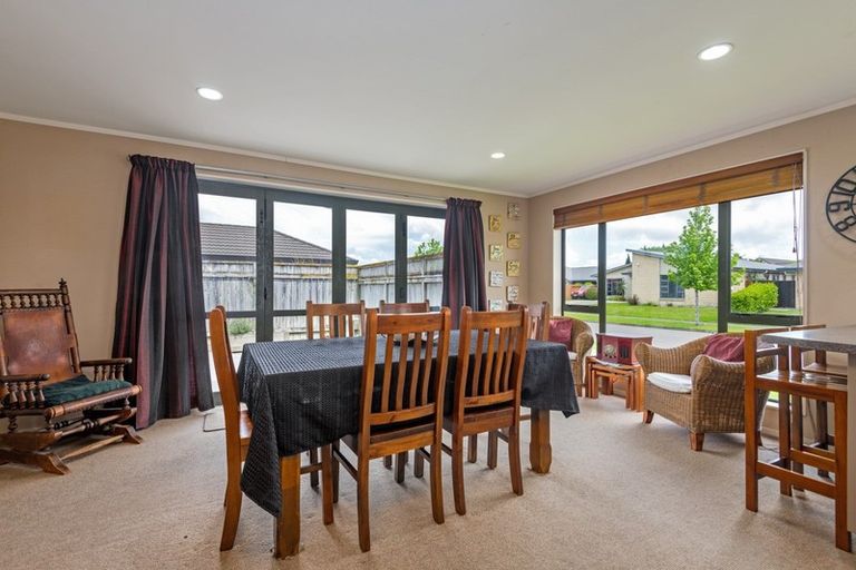 Photo of property in 11 Branigan Parade, Kelvin Grove, Palmerston North, 4414
