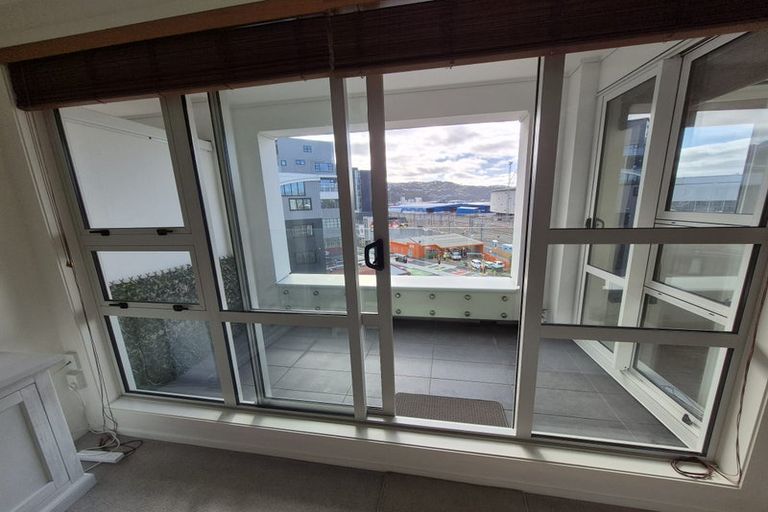 Photo of property in Stadium Garden Flats, 309/107 Thorndon Quay, Pipitea, Wellington, 6011