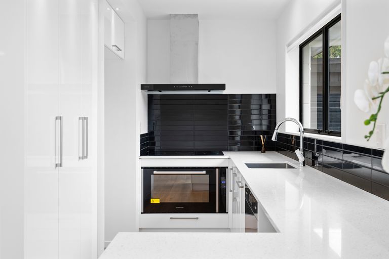 Photo of property in 82 Princes Street, Cambridge, 3434