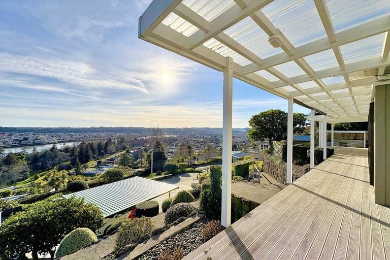 Photo of property in 24 Wairere Road, Bastia Hill, Whanganui, 4500