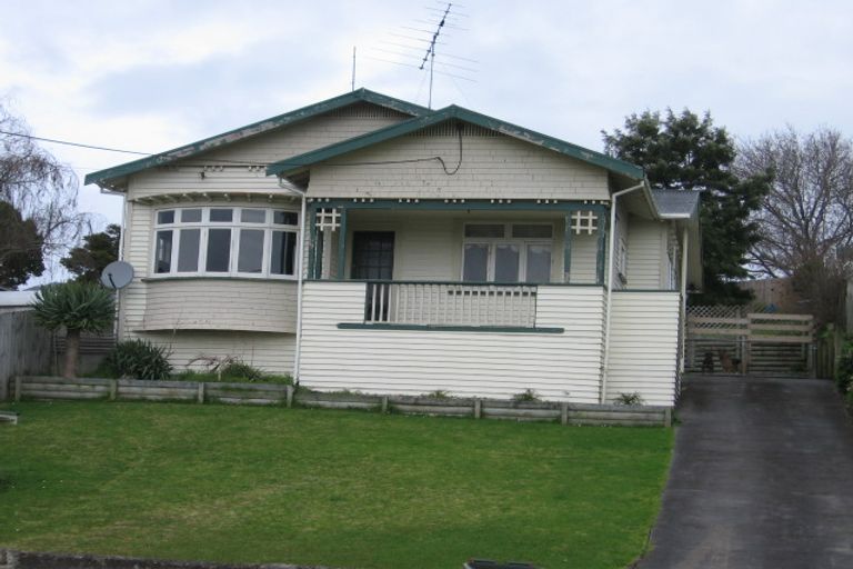 Photo of property in 21 Awaroa Road, Helensville, 0800