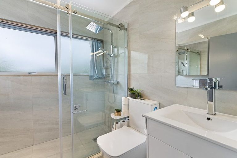 Photo of property in 2/39c Coronation Road, Hillcrest, Auckland, 0627