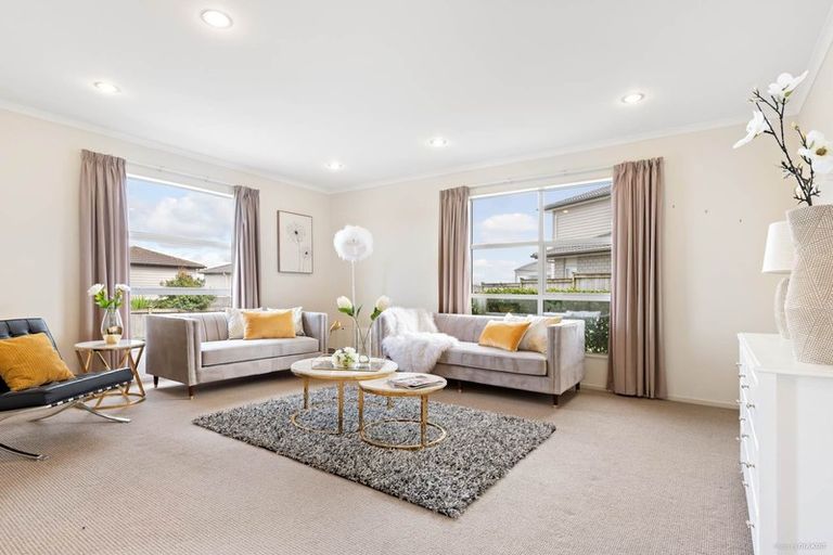 Photo of property in 3 Clady Drive, Flat Bush, Auckland, 2019