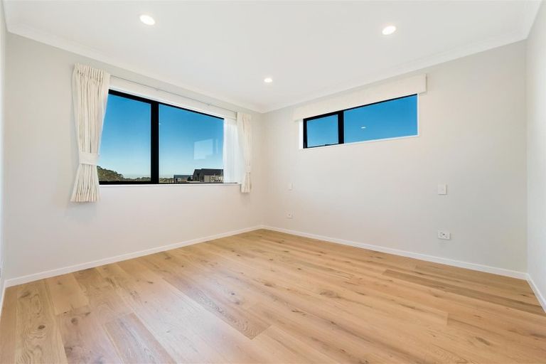 Photo of property in 35 Hayfield Way, Karaka, Papakura, 2113