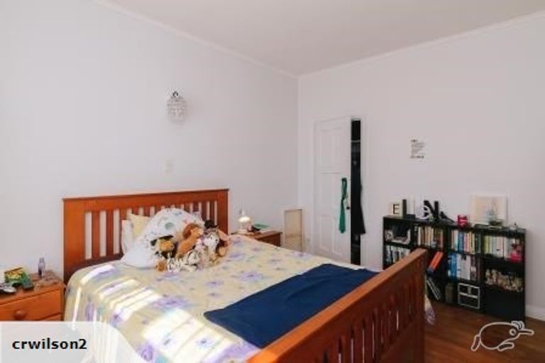 Photo of property in 84 Norton Park Grove, Waterloo, Lower Hutt, 5011