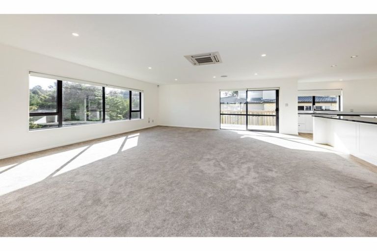 Photo of property in 40 Dawood Place, The Gardens, Auckland, 2105