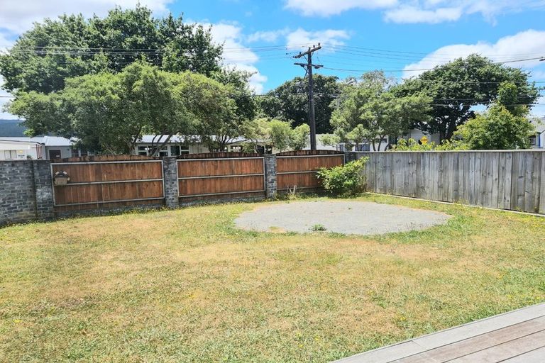 Photo of property in 11 Brown Street, Wallaceville, Upper Hutt, 5018