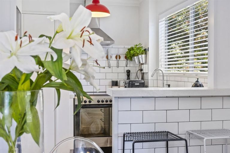 Photo of property in 576 Maunganui Road, Mount Maunganui, 3116