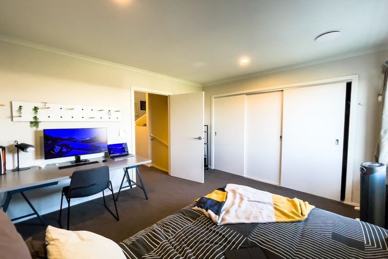 Photo of property in 1/89 Hobsonville Point Road, Hobsonville, Auckland, 0616