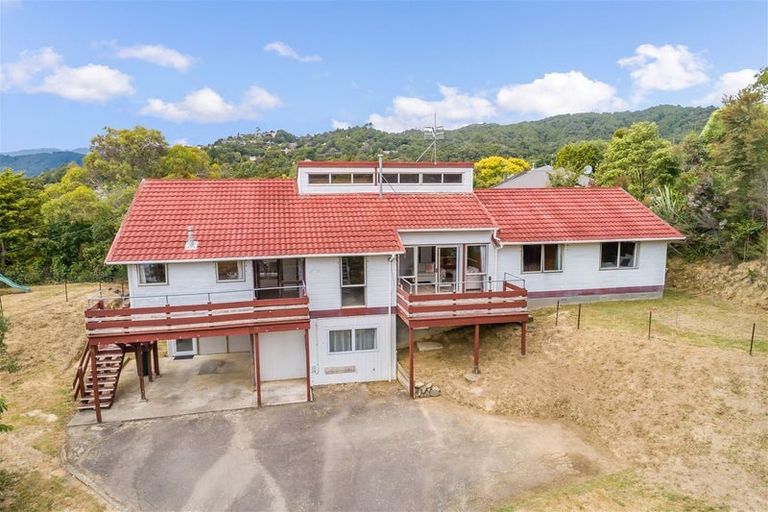 Photo of property in 13a Terminus Street, Silverstream, Upper Hutt, 5019
