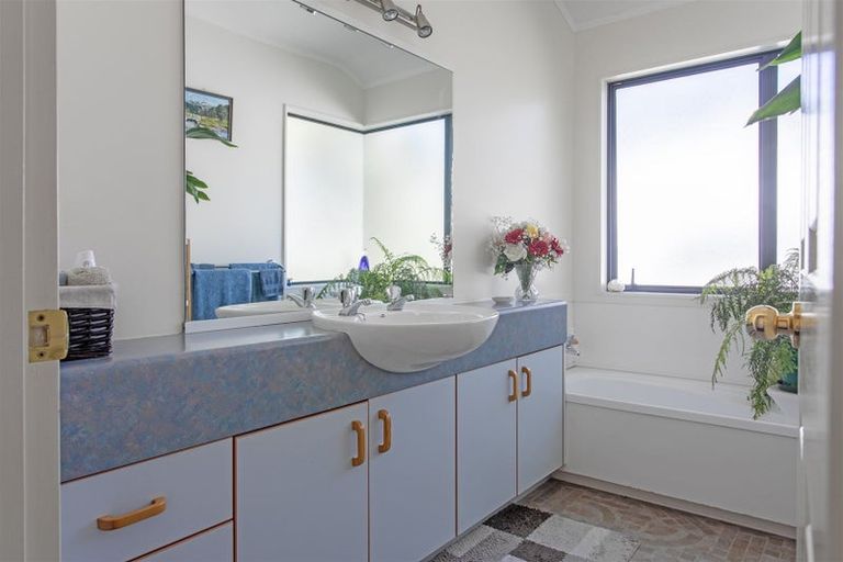 Photo of property in 6 Hatuma Road, Waipukurau, 4200