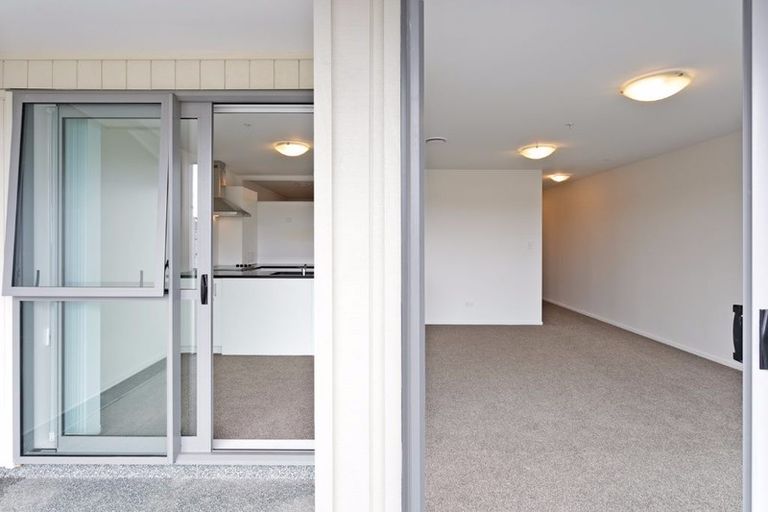 Photo of property in 8/26 Railway Street West, Papakura, 2110