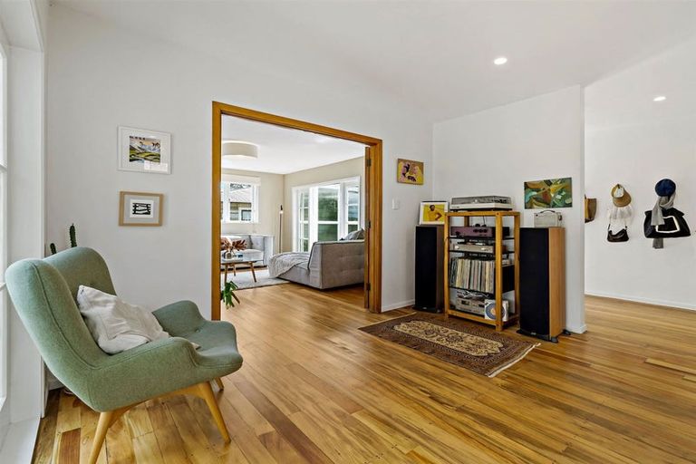 Photo of property in 119 Matipo Road, Te Atatu Peninsula, Auckland, 0610