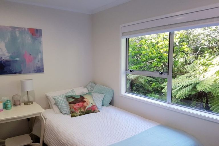Photo of property in 9 Caram Place, Birkenhead, Auckland, 0626