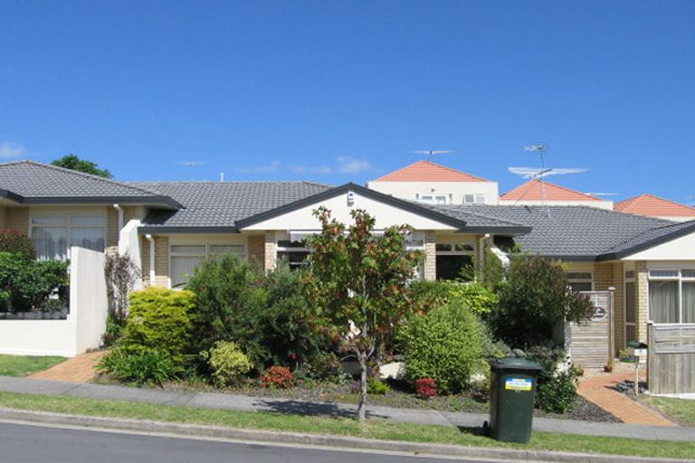 Photo of property in 1/1-5 Gleanor Avenue, Oteha, Auckland, 0632