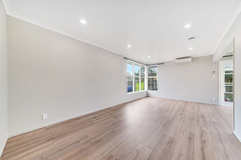 Photo of property in 22 Friesian Drive, Mangere, Auckland, 2022