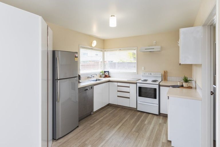 Photo of property in 5 Chokebore Place, Sockburn, Christchurch, 8042