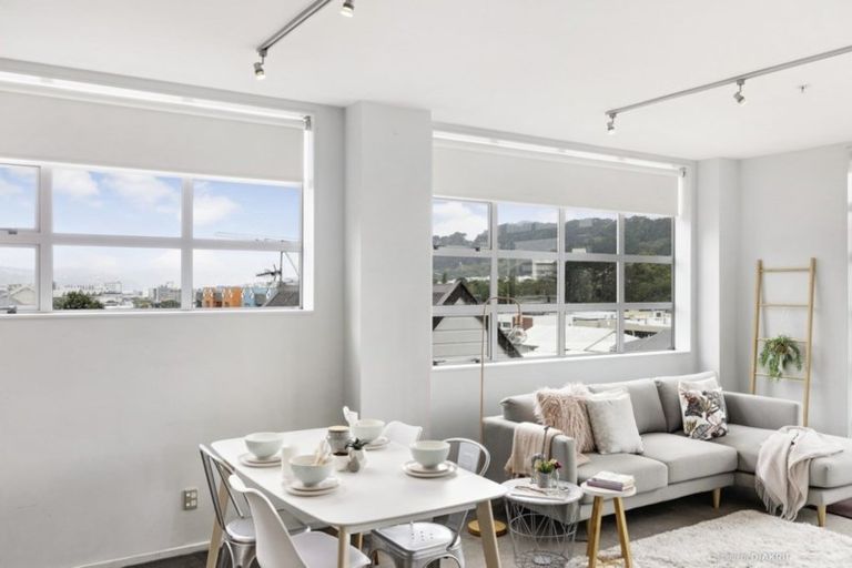 Photo of property in Vespa Apartments, 303/20 Hanson Street, Mount Cook, Wellington, 6021