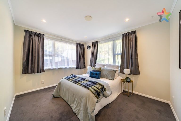 Photo of property in 21 Robson Street, Stokes Valley, Lower Hutt, 5019