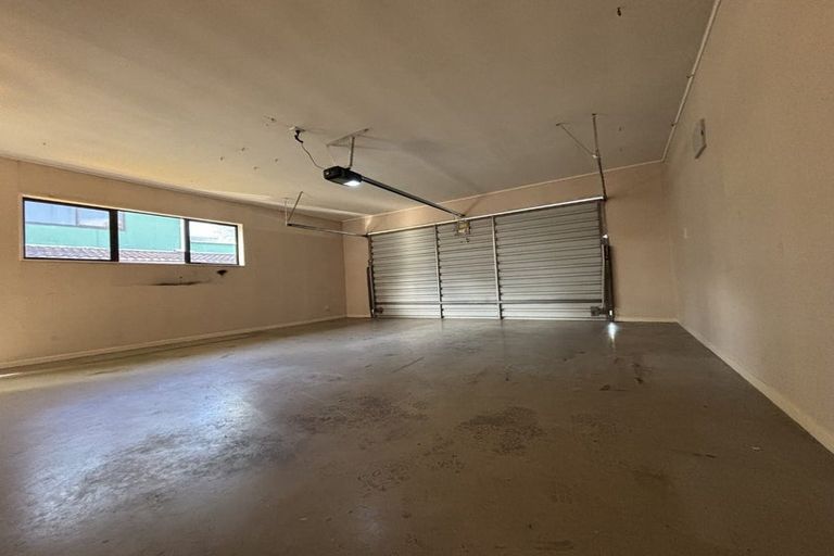 Photo of property in 33 Carnoustie Drive, Wattle Downs, Auckland, 2103