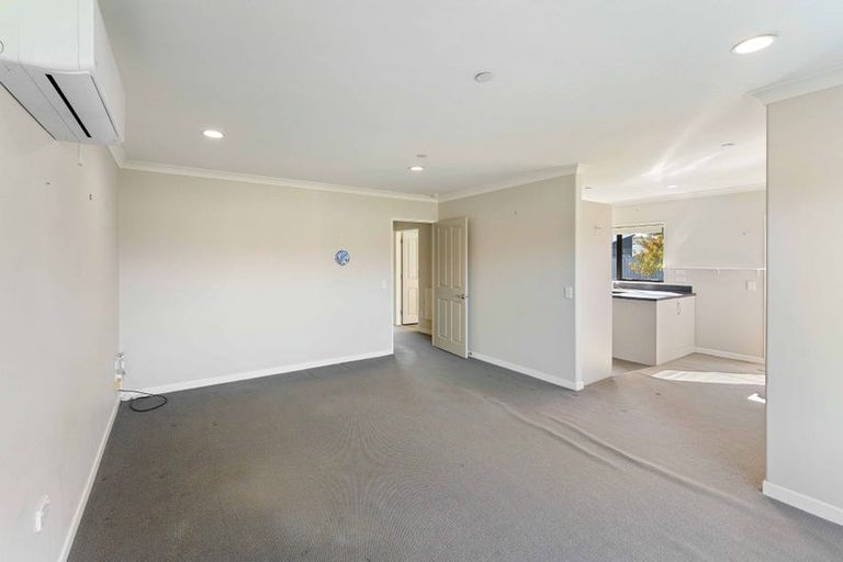 Photo of property in 6 Ian Peter Way, Otaki, 5512
