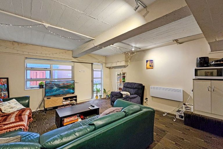 Photo of property in Vespa Apartments, 203/20 Hanson Street, Mount Cook, Wellington, 6021