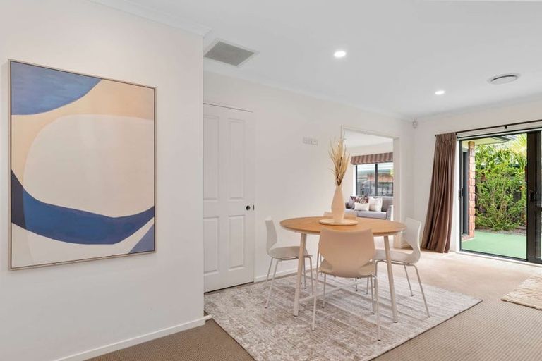Photo of property in 7 Wroxton Place, Waiuku, 2123