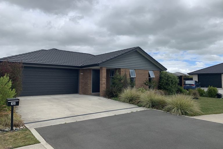 Photo of property in 32 Hartford Crescent, Rolleston, 7615