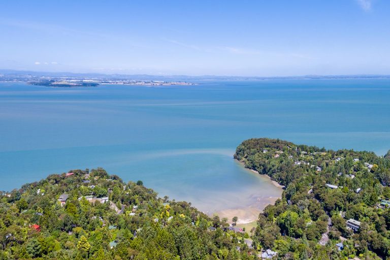 Photo of property in 84 Park Road, Titirangi, Auckland, 0604