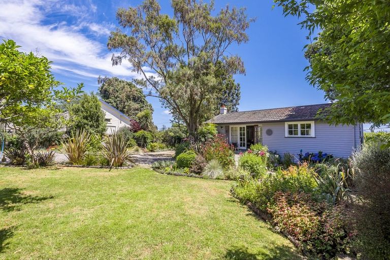 Photo of property in 25 Seddon Street, Waikanae, 5036