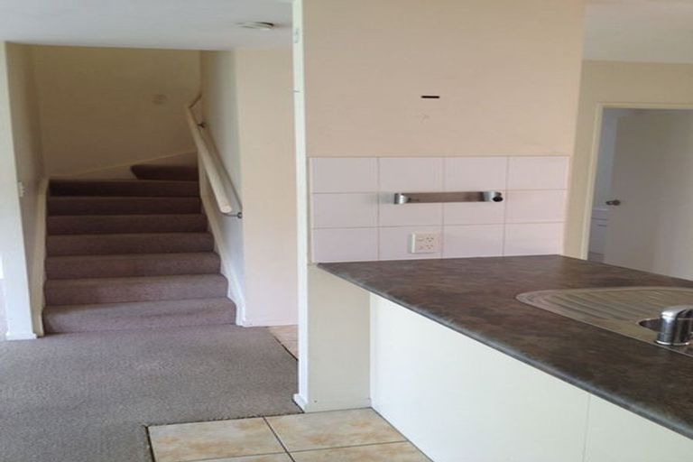 Photo of property in 10/45 Secoia Crescent, Mangere, Auckland, 2022