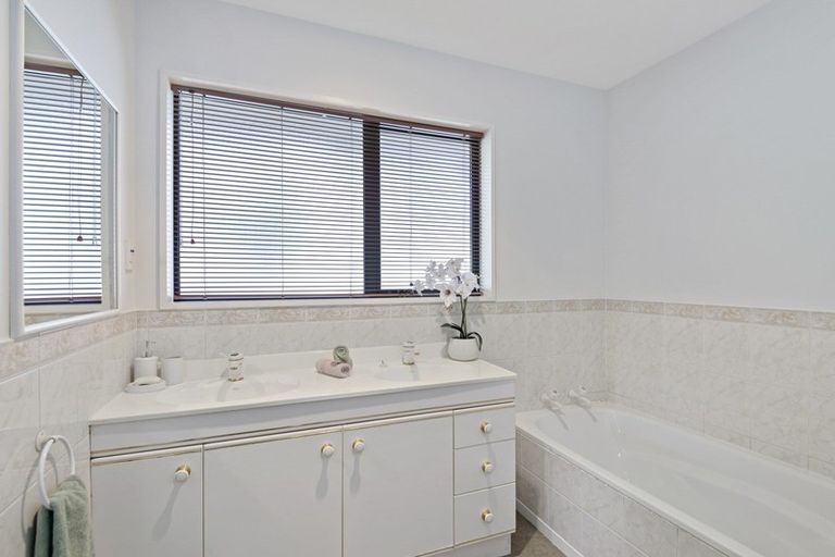 Photo of property in 126 Innes Road, St Albans, Christchurch, 8052