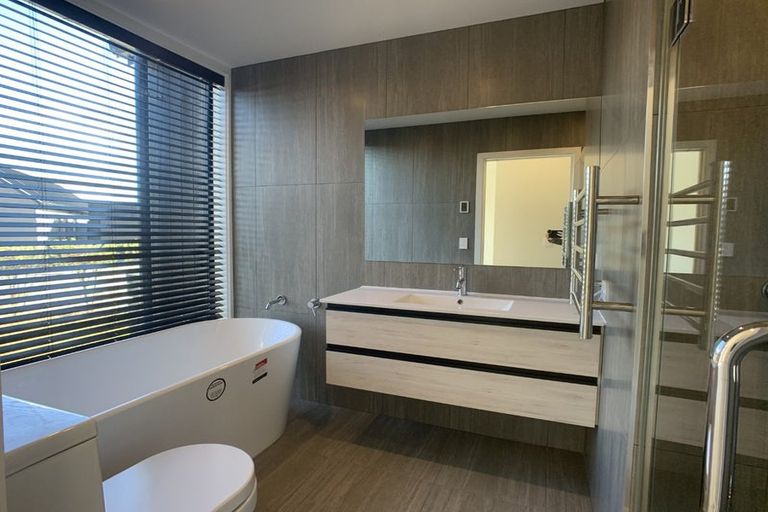Photo of property in 4 Kotuku Lane, Jacks Point, Queenstown, 9371