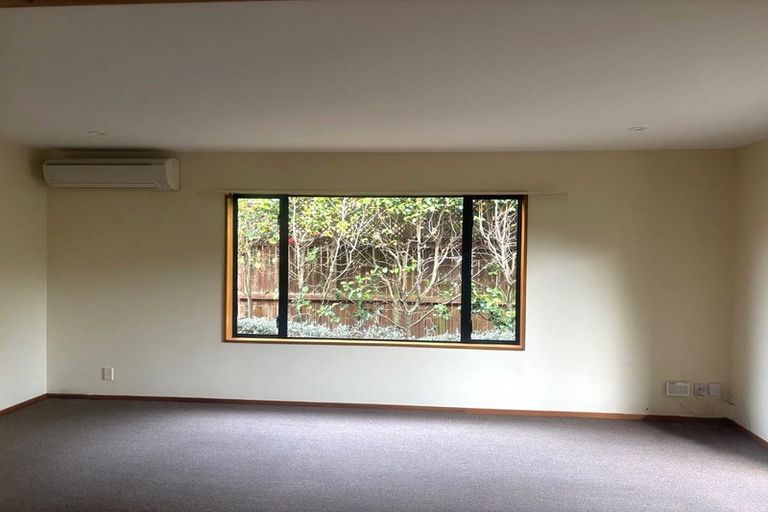 Photo of property in 9 Clyde Road, Upper Riccarton, Christchurch, 8041