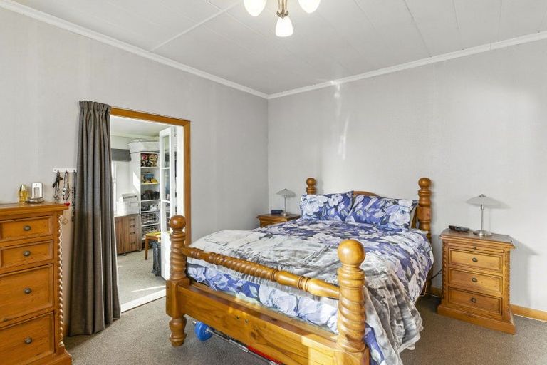 Photo of property in 2 Weraroa Road, Levin, 5510