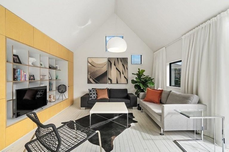 Photo of property in 9d Champion Street, Edgeware, Christchurch, 8013